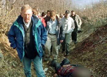 Politikanët tanë heshtën karshi deklaratës së Vulinit për Reçakun, por jo edhe Walker