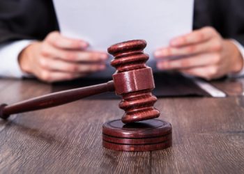 Atje ku ka pushtet, ka qëndresë