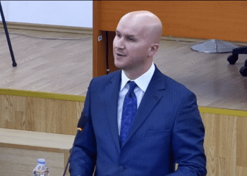 Qemajl Aliu betohet si kryetar i komunës së Shtimes