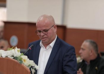 Rahovec, kryetari Smajl Latifi dhe asamblistët japin betimin për 4 vitet e ardhshme