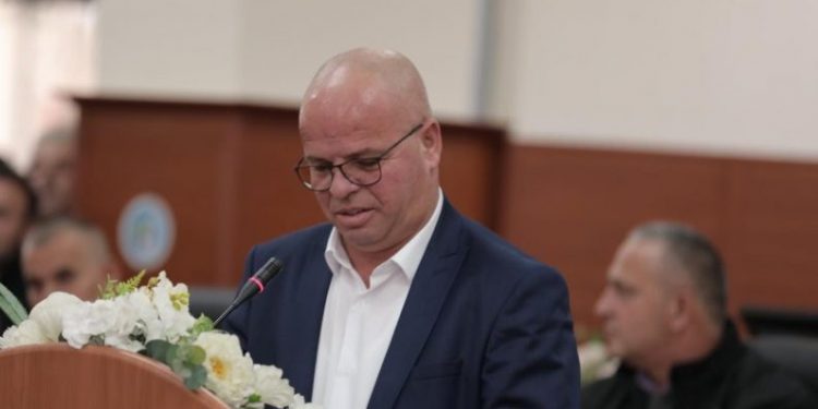 Rahovec, kryetari Smajl Latifi dhe asamblistët japin betimin për 4 vitet e ardhshme