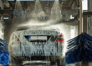 A e keni menduar ndonjëherë se a është mirë që vetura të lahet gjatë ngricave?!