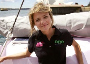 Kjo ishte 16 vjeçarja që lundroi e vetme në mes të dallgëve në oqeanet më të mëdha