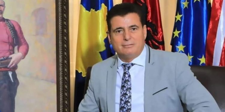 Bahtiri për vdekjen e nënës së Veselit: Allahu e pastë mëshiru me xhenet