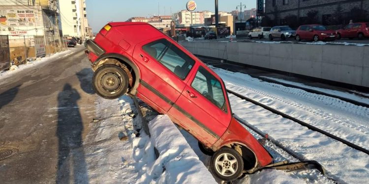 Nuk respektoi shpejtësinë e lejuar, shoferi gjobitet me 250 euro