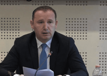 Rritja e rasteve me koronavirus, Zemaj kritikon Ministrinë e Shëndetësisë