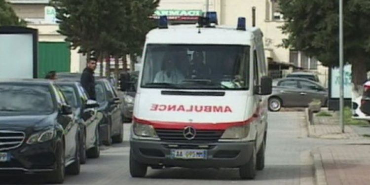 Vdekje e 3 vjeçarit në Fier, gjykata lë në paraburgim edukatoren