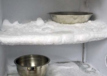 Pse krijohet sasia e madhe e akullit në frigoriferin tuaj?