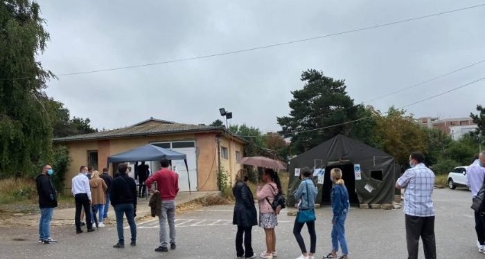 Radhë të gjata te IKSHPK-ja për testin e koronavirusit