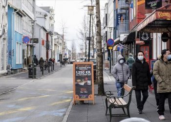 Islanda lehtëson masat kufizuese kundër koronavirusit