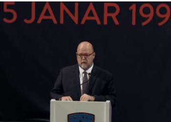 Ambasadori Hovenier: Reçaku bëri që SHBA dhe NATO të intervenojnë në Kosovë