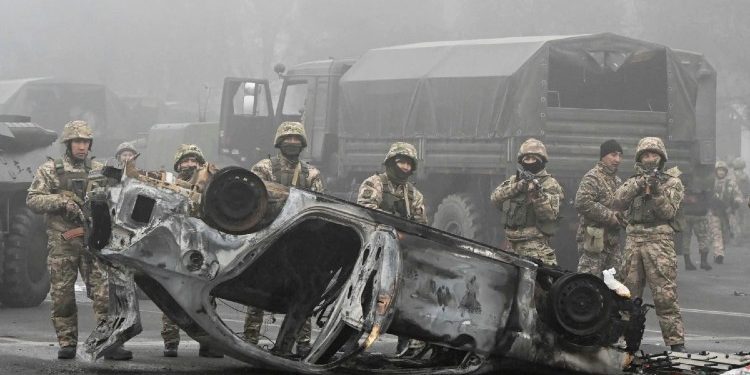 Kazakistan, dhjetëra protestues u vranë nga policia gjatë natës