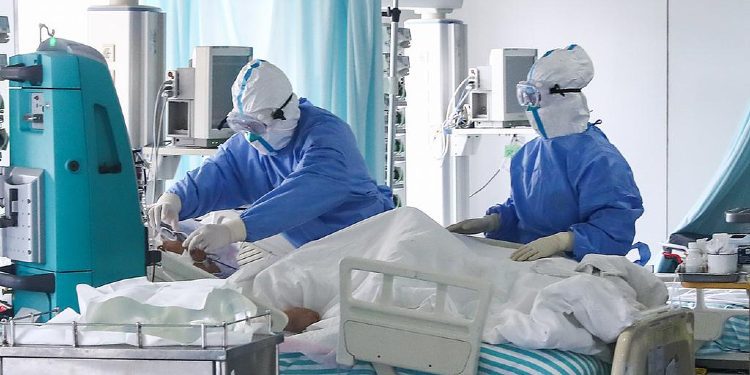 A do të përfundojë pandemia, apo do të duhet të mësohemi të jetojmë me koronavirusin?