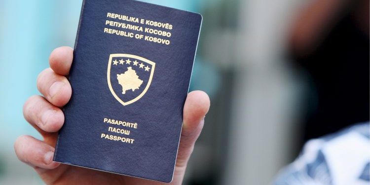 Arrestohet një person që tentoi të udhëtonte në Zvicër me pasaportë të huaj