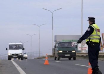 Mbi 1.000 gjoba për mosrespektim të rregullave të trafikut gjatë 24 orëve të fundit