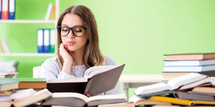 Si ta motivoni veten dhe të përgatiteni për provime?