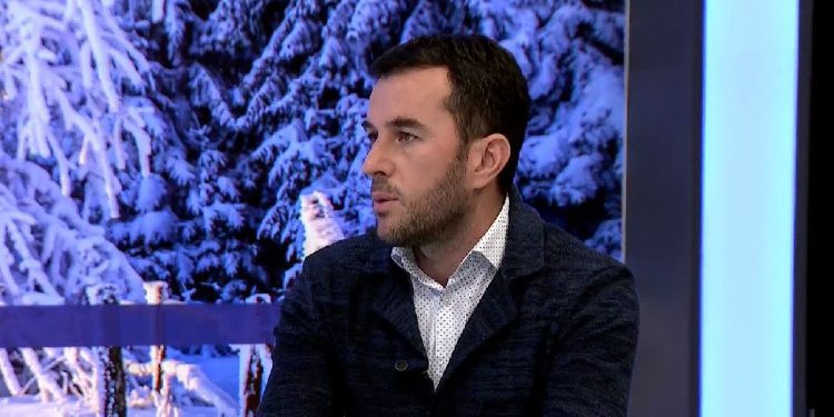 Gashi: Nuk besoj që Vitia pranon të bëhet drejtor i Shëndetësisë në Prishtinë