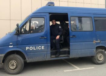 Pamje nga arrestimi në Ministrinë e Mjedisit gjatë operacionit “Brezovica”