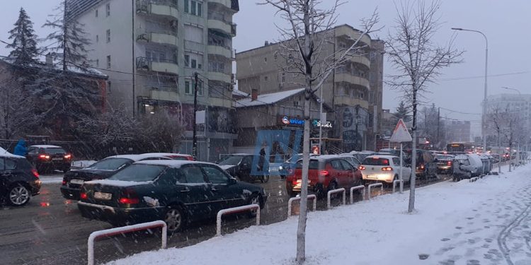 Durmishi: Rrugët po pastrohen dhe janë të kalueshme
