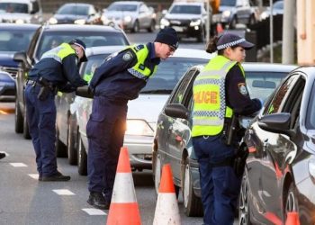 Pas 2 viteve Australia do të hap kufijtë për turistët dhe ata që kanë viza