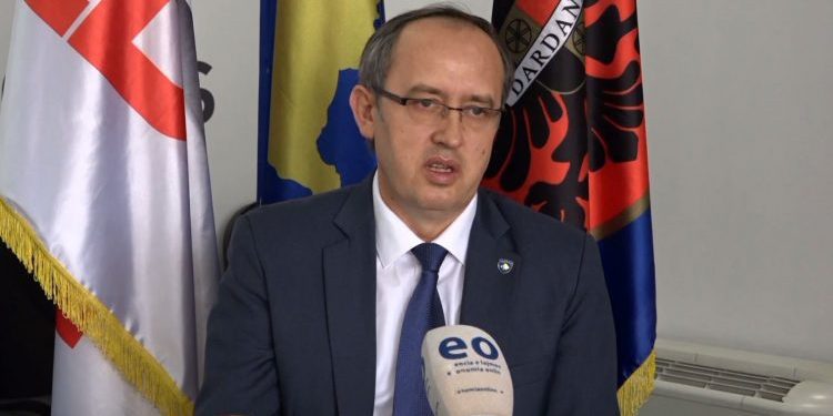 Hoti: Njerëzit që e kanë përgatitur Draftligjin për Paga nuk kanë fare përvojë