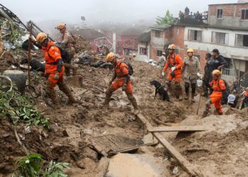 Brazil, të paktën 66 persona mbesin të vdekur nga rrëshqitja e dheut