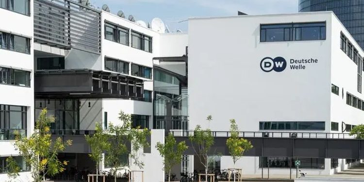 Pse Deutsche Welle-s, iu ndalua transmetimi në Rusi!?