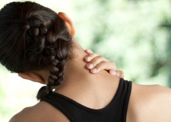 Ky ushtrim është krejt çfarë duhet të bëni për t’u liruar nga dhimbjet e shpinës