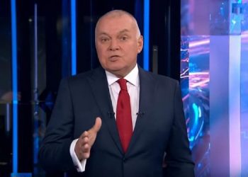 Kiselyov: Nëndetëset ruse mund të lëshojnë deri në 500 mbushje bërthamore