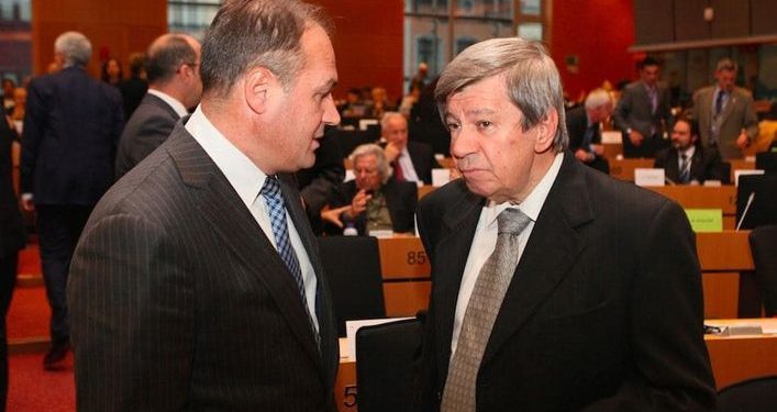 Hoxhaj shpreh ngushëllime për vdekjen e ish-ministrit të Sllokavisë, Eduard Kukan