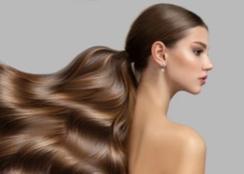 Vajza, kjo maskë shtëpie rrit flokët dhe ua shton volumin