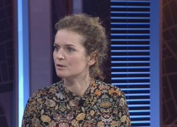 Kusari: Turma e policëve me iu vërsulë një kameramani është tronditëse