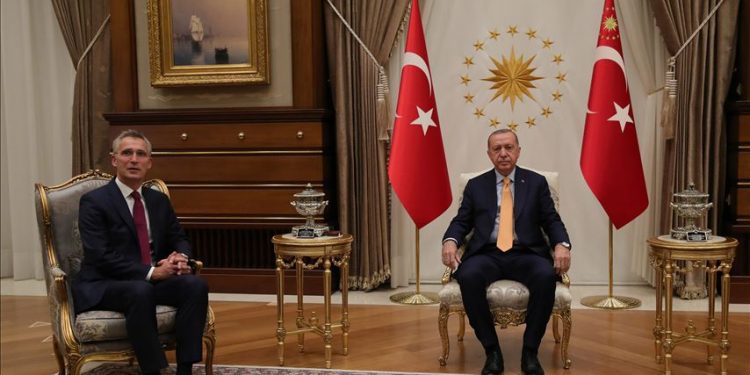 Stoltenberg falënderon Erdoganin për gjetje të zgjidhjes së krizës Rusi-Ukrainë