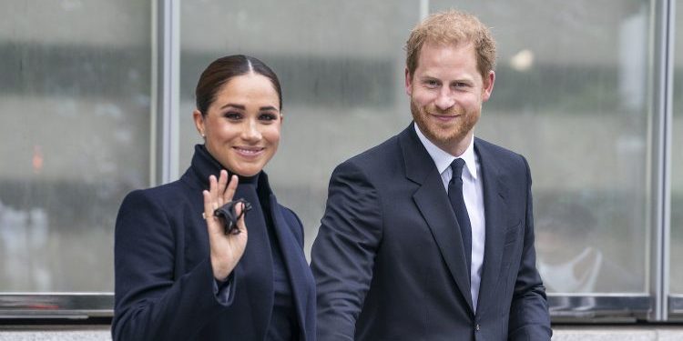 Princi Harry dhe Meghan Markle: Qëndrojmë me popullin e Ukrainës