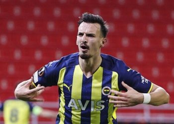 Mergim Berisha shënon golë për Fenerbahçen