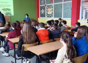 Policia në Prizren mbanë ligjerata me nxënësit për parandalimin e ngacmimeve seksuale