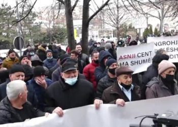 “Asnjë centë më shumë”: Protesta kundër shtrenjtimit të rrymës do të mbahet me 25 shkurt
