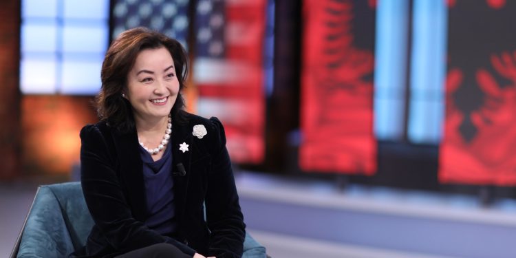 Kim pas arrestimit të Tahirit: Pavarësisht pozitës askush nuk është mbi ligjin