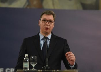 Serbia paralajmëron pezullimin e eksportit të grurit, miellit, misrit dhe vajit