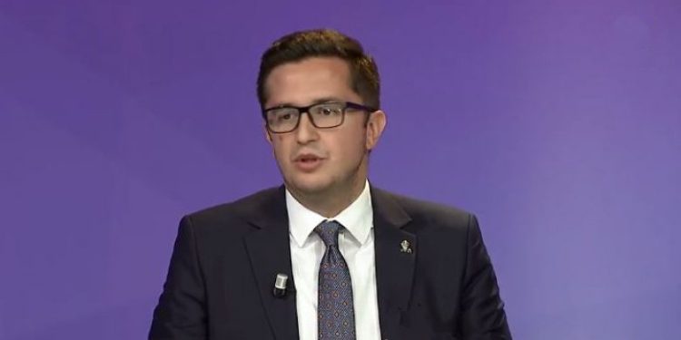 Mustafa: Popull i durueshëm jemi, nafta paradite 1.57 euro e pasdite 1.67 euro