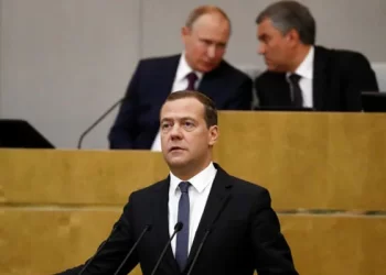 Britania e Madhe ‘’godet’’ me sanksione 370 individë rusë