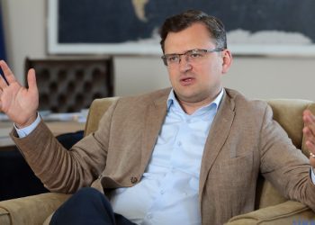 Kuleba-shtetasve të huaj: Mos u bëni pjesë e luftës, do të përballeni me gjykatat!