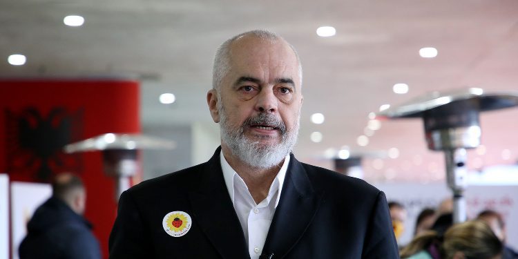 Rama: Nga muaji prill do të përgjysmohet tatimi për pagat deri në 50 mijë lekë