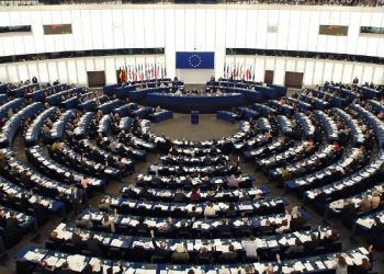 Eurodeputët: Serbisë t’i ndalen ndihmat financiare