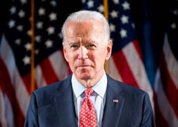 Biden në bisedë me Zelenskyn, i shpreh mbështetjen e SHBA-së ndaj Ukrainës