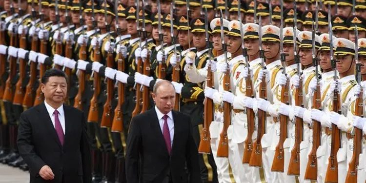 Rusia kërkon pajisje ushtarake nga Kina, a po u mbaron armatimi në javën e 3-të?