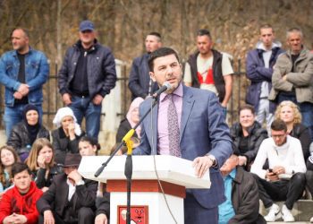 Krasniqi për masakrën e Izbicës: Kosova pret drejtësi për këtë krim mizor!