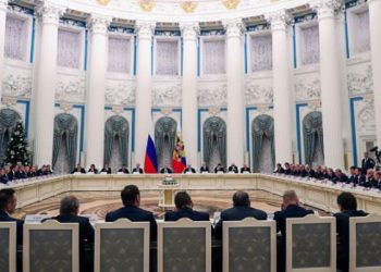 Për të shpëtuar pasurinë, oligarkët rusë po ndërrojnë shtetësinë