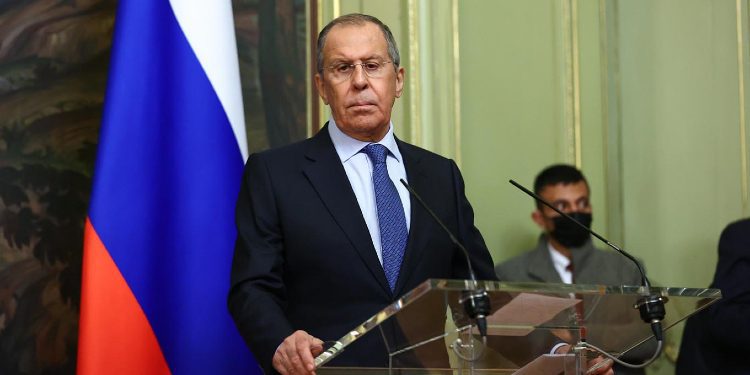 Lavrov: Prishtina po e shfrytëzon situatën e Ukrainës, për të siguruar njohje për vete