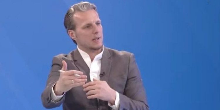 Arifi: Vetëvendosja po tregohet guximtare me ndërkombëtarët dhe Serbinë